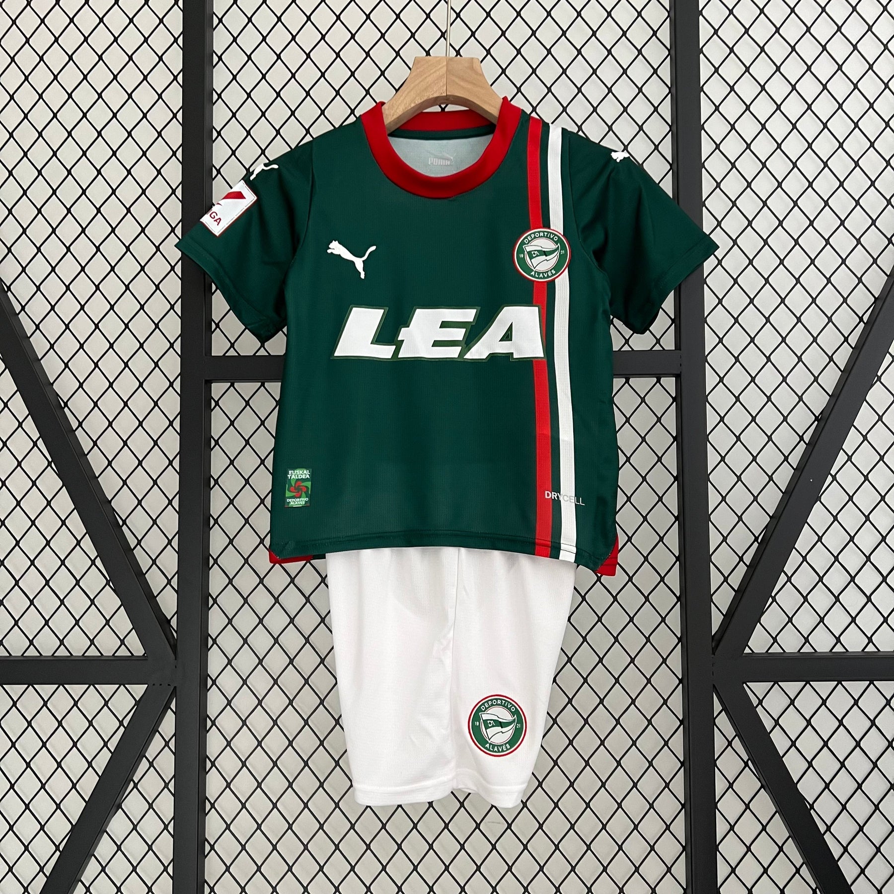 ALAVÉS II 23/24 KIDS KIT