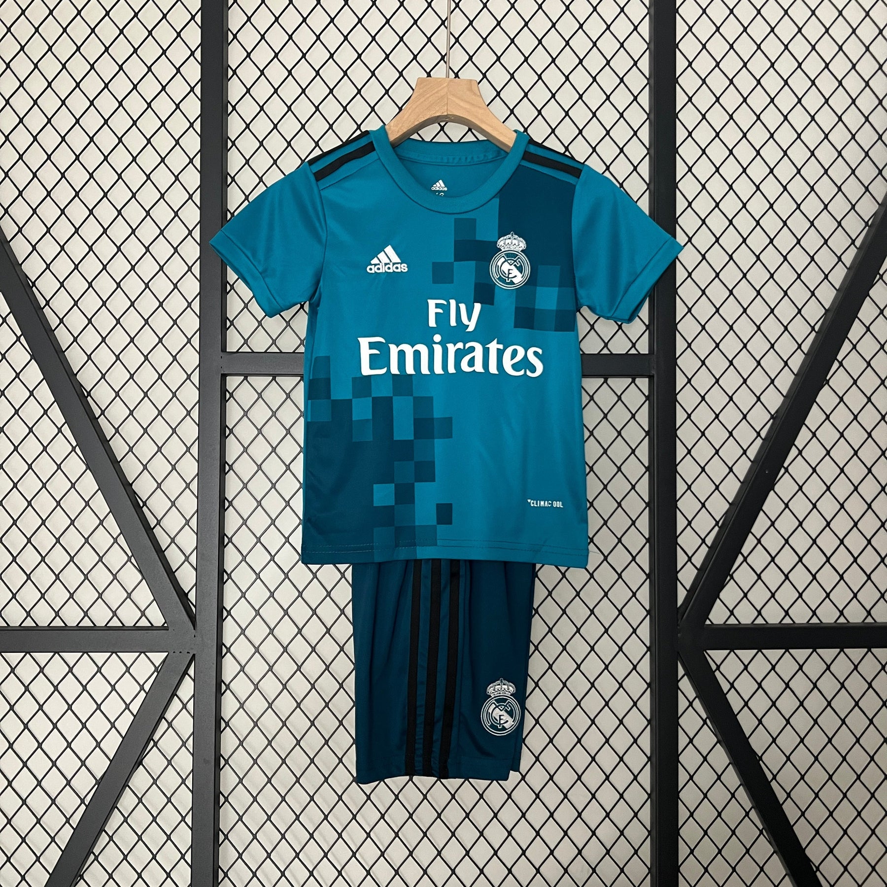 JERSEY REAL MADRID III 17/18 KIDS KIT (RETRO)
