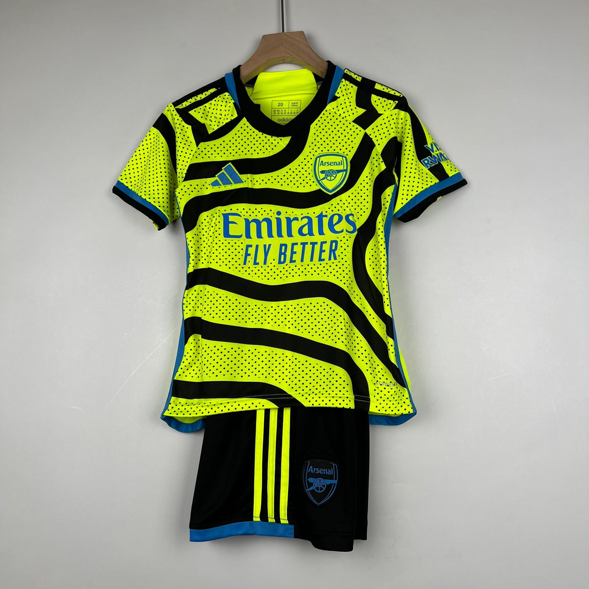 23/24 KIDS KIT