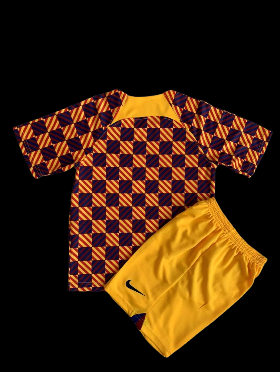 BARCELONA TRAINING SET I 23/24 KID