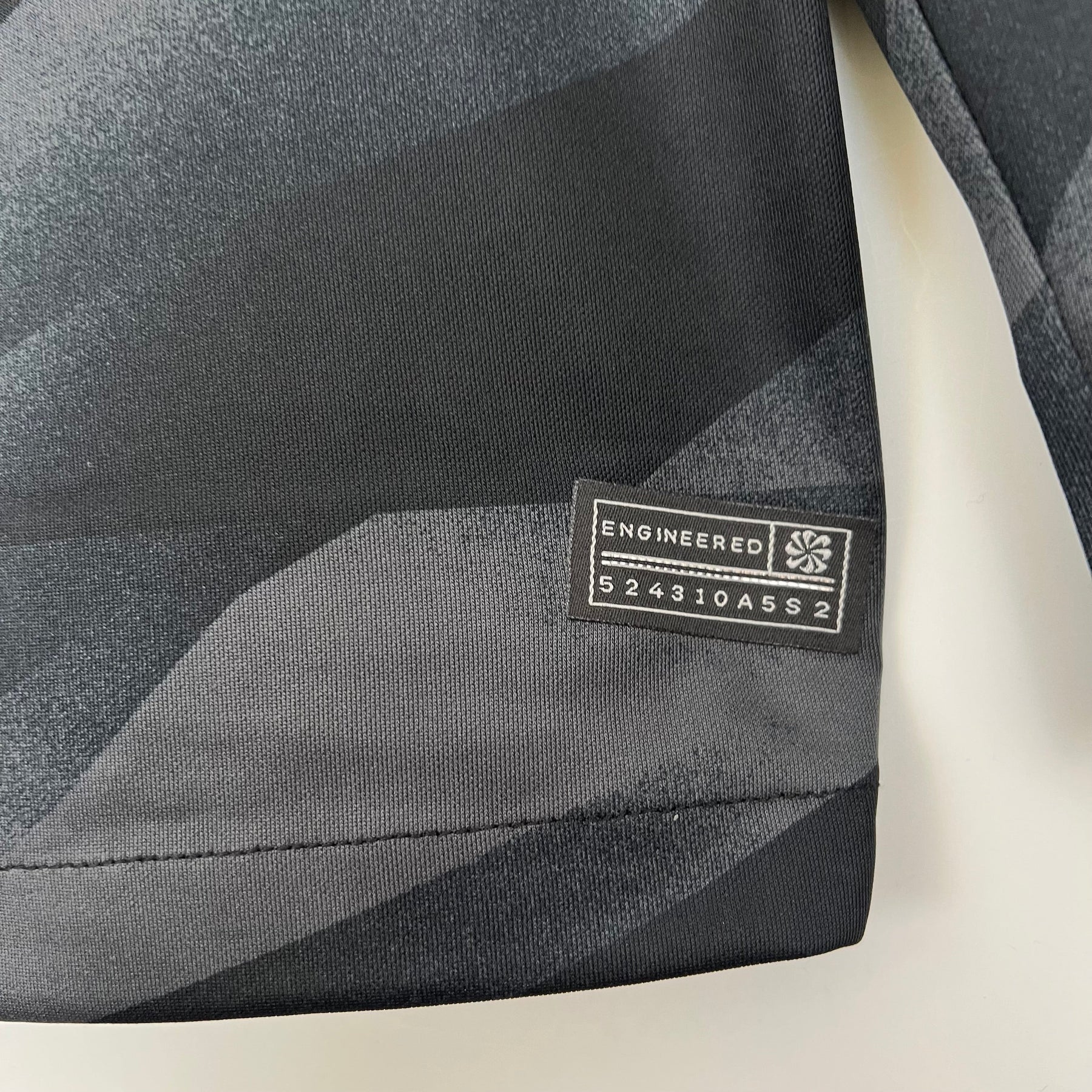 BARCELONA GOALKEEPER/GOALKEEPER I 23/24 MEN (LONG SLEEVE)