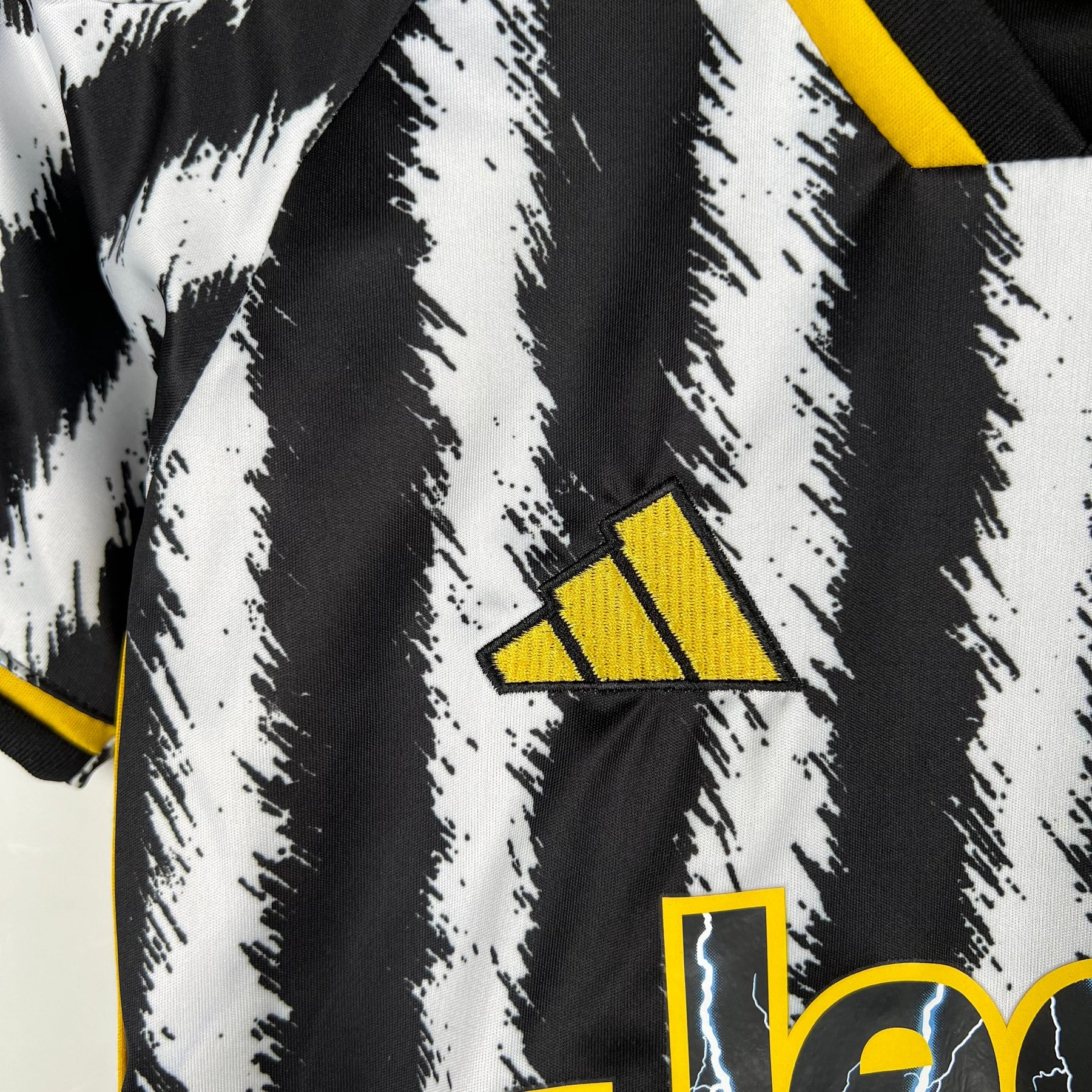JUVENTUS I 23/24 KIDS KIT