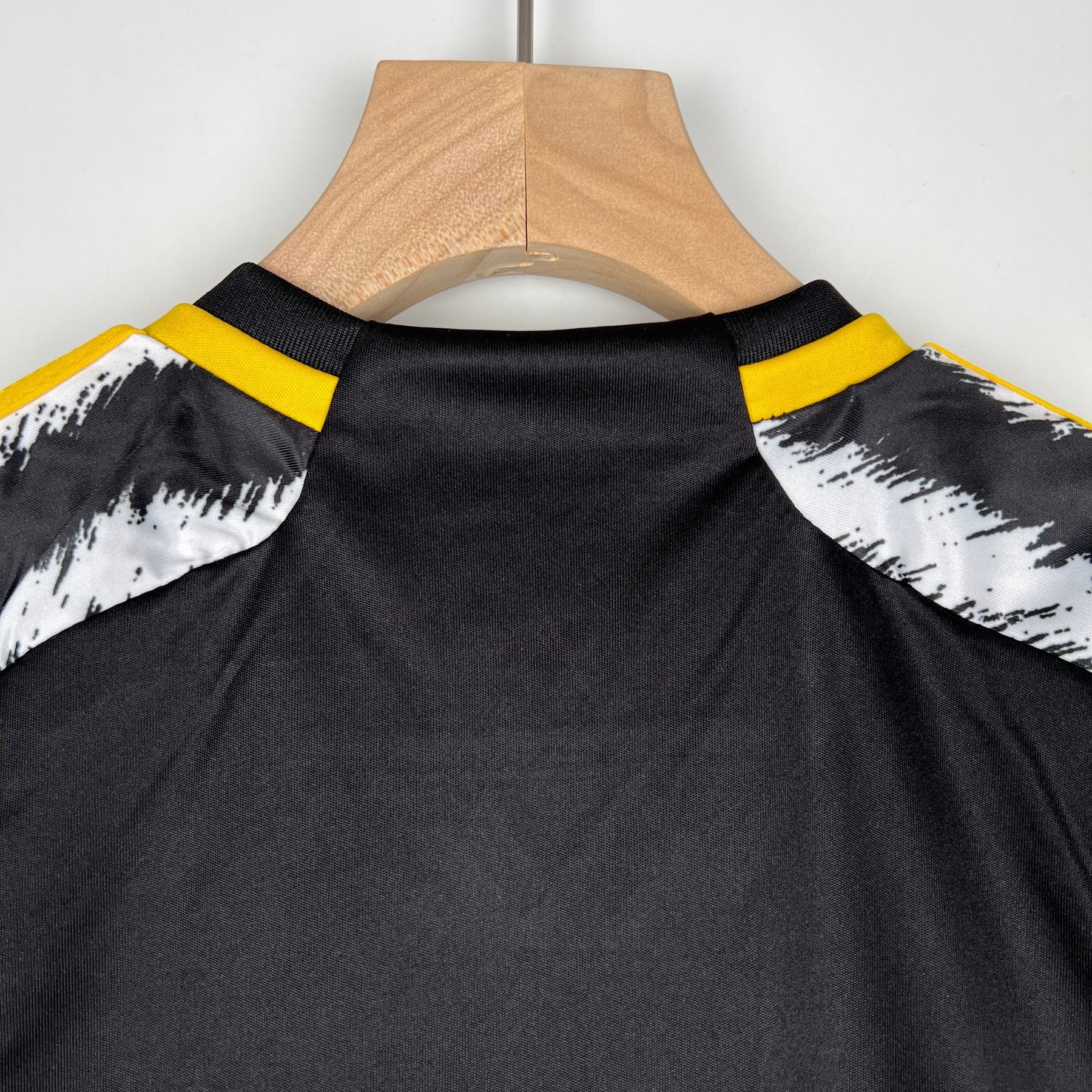 JUVENTUS I 23/24 KIDS KIT