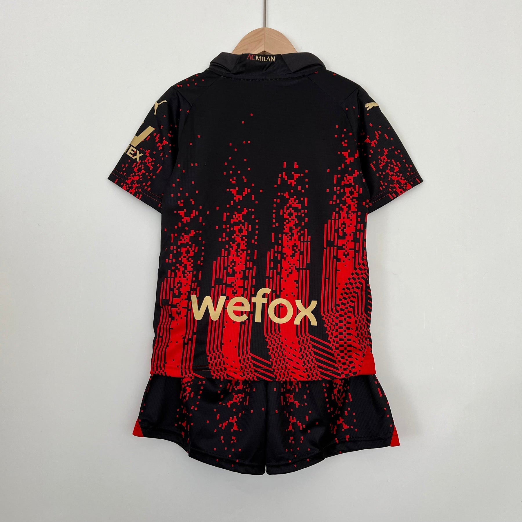 MILAN IV 23/24 KIDS KIT