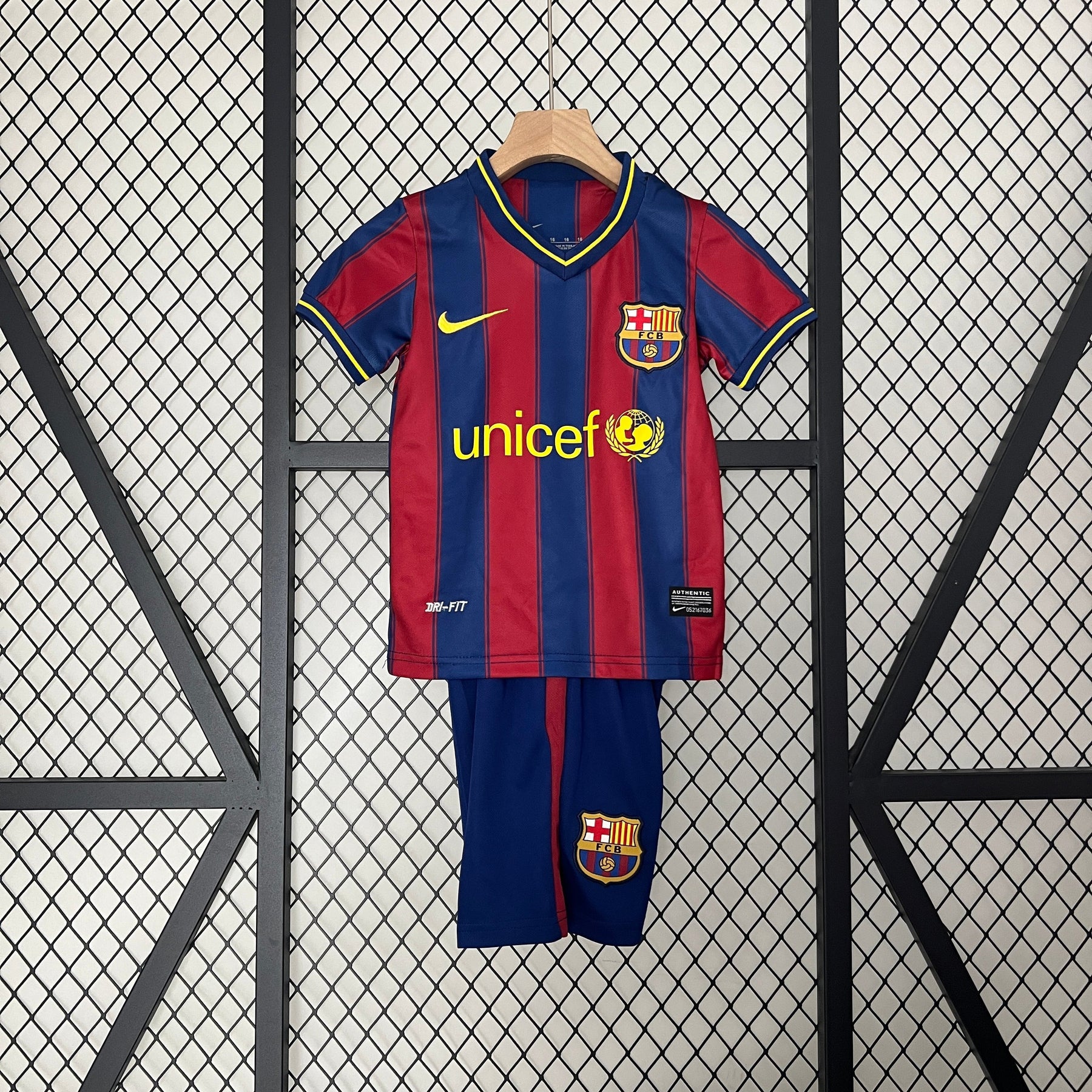 JERSEY BARCELONA I 09/10 KIDS KIT (RETRO)