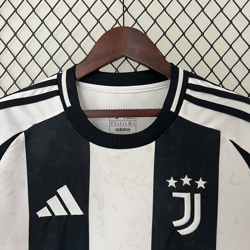 24/25 Juventus Home