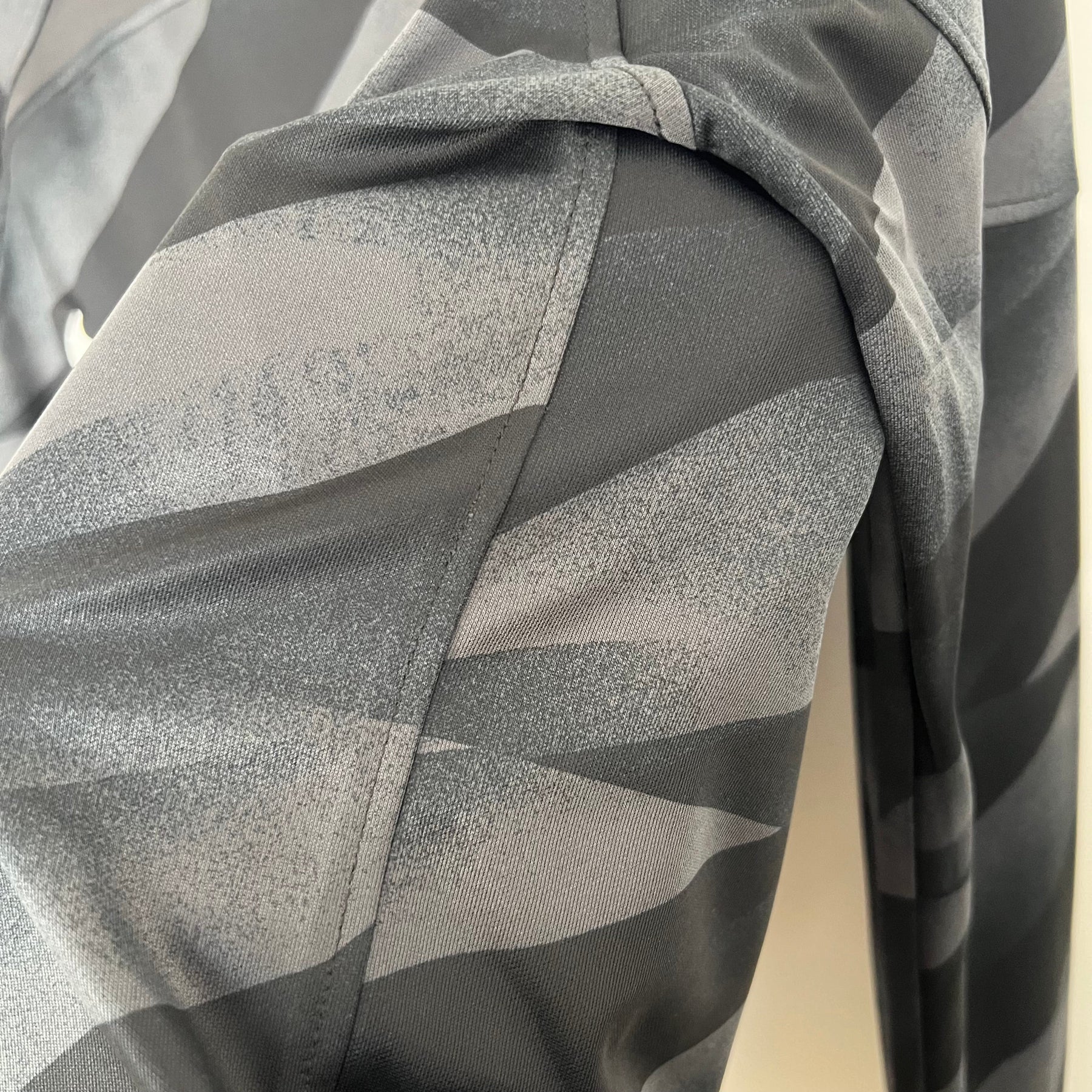 BARCELONA GOALKEEPER/GOALKEEPER I 23/24 MEN (LONG SLEEVE)