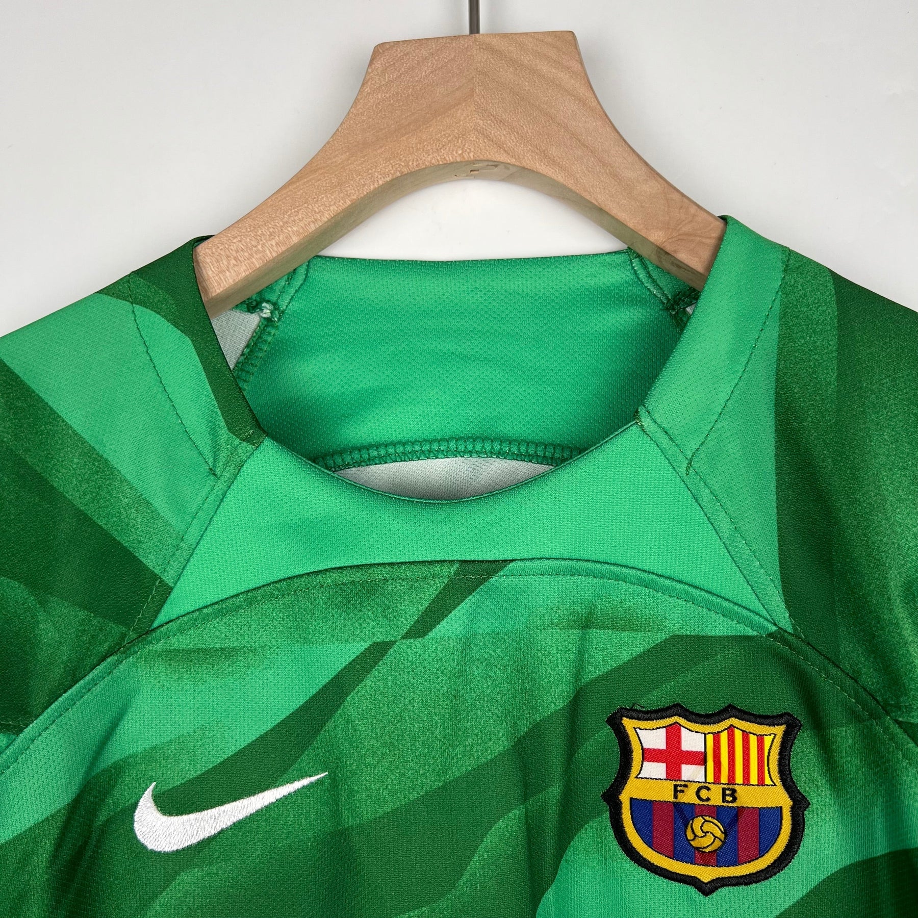 BARCELONA GOALKEEPER/GOALKEEPER I 23/24 KIDS KIT