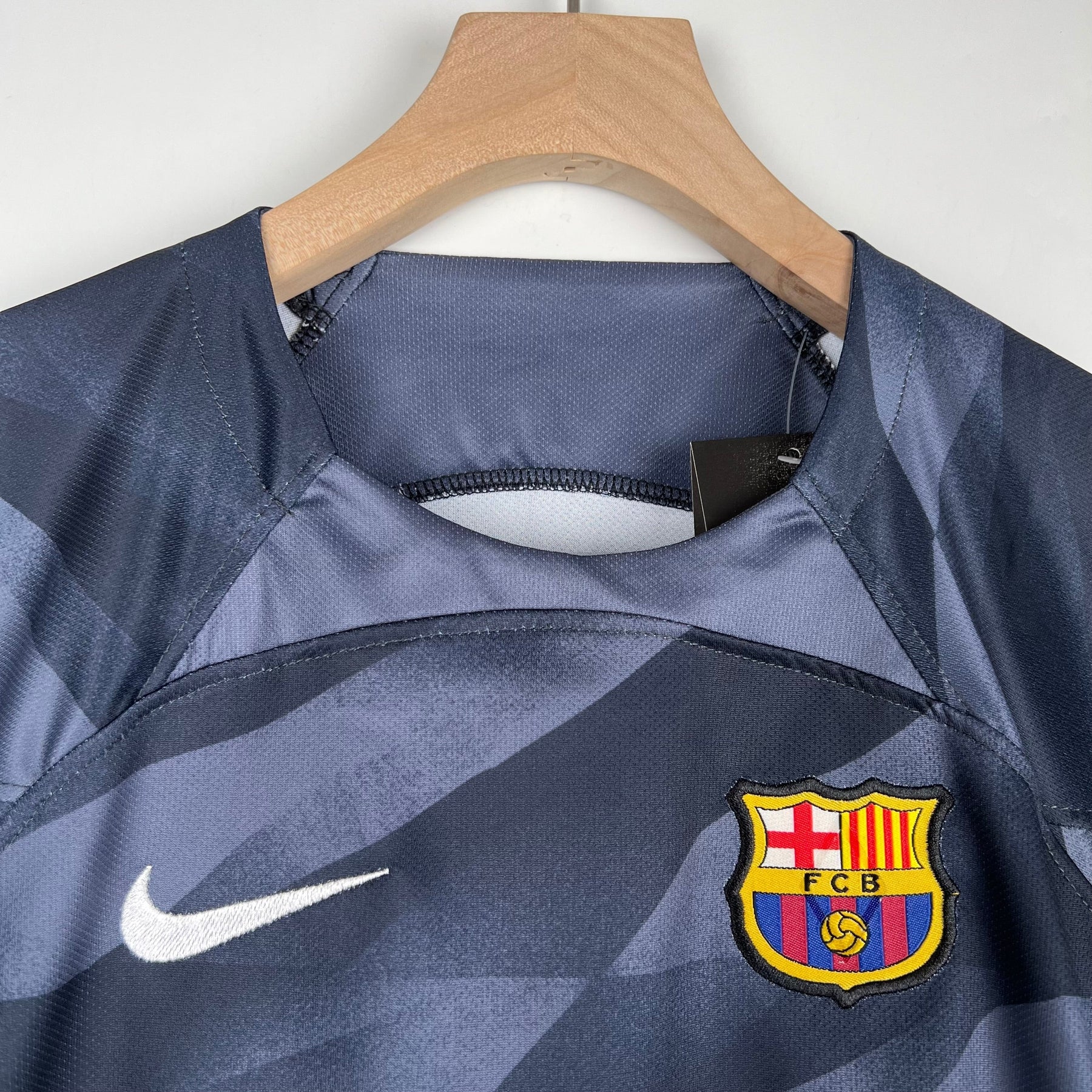 BARCELONA GOALKEEPER/GOALKEEPER II 23/24 KIDS KIT