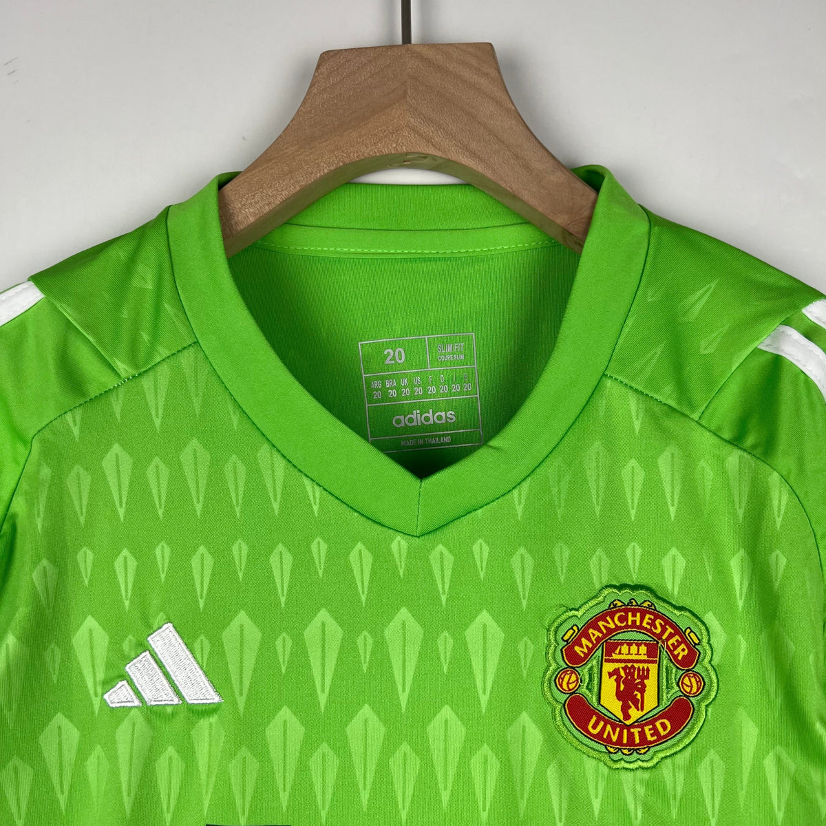 MANCHESTER UNITED GOALKEEPER I 23/24 KIDS KIT