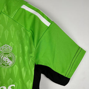 REAL MADRID GOALKEEPER/GOALKEEPER I 23/24 KIDS KIT